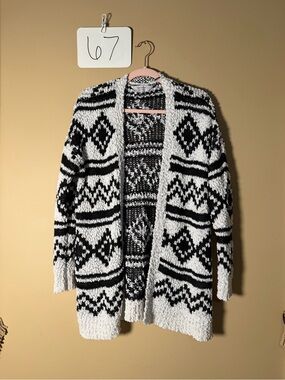 Black & White Geometric Open-Front Women's Cardigan